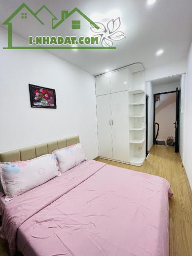 Hơn 3 tỷ- Nhà đẹp 4 tầng 3PN-20M RA OTO TRÁNH - TẶNG FULL ĐỒ, NGAY TIMES CITY.