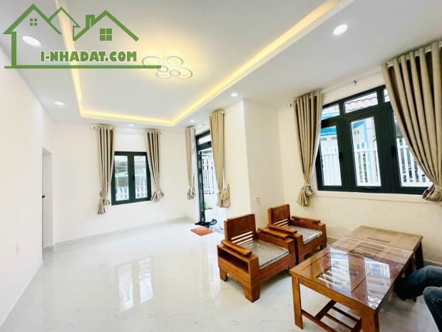 BÁN NHÀ 217M2 PHƯỜNG 6 ĐÀ LẠT, HẺM Ô TÔ NGUYỄN AN NINH, SRXD , 7TỈ5, 4PN, LH 0888-113-882