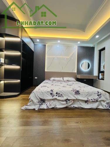 #GẤP nhà bán ở luôn Cầu Giấy 30m², 5 tầng, ô tô đỗ cổng, gần ô tô tránh, giá hơn 5 tỷ (TL) - 1