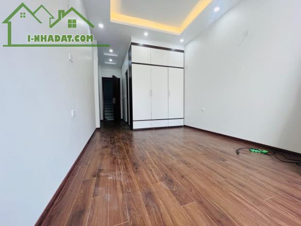 Bán nhà P. Kim Giang, HN, DT 50/40 m2, 6 tầng, giá bán 6.5 tỷ🔥Lh 0981691509 - 3