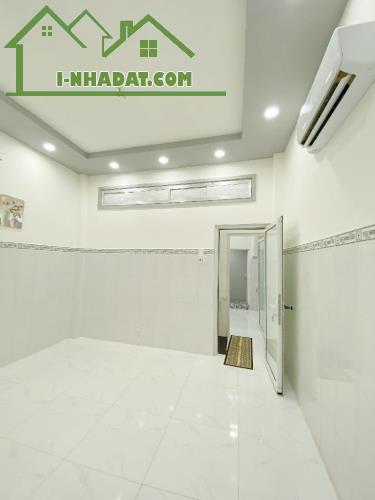 4*10 - Hẻm xe tải - 2 tầng - ngay  Lê Đình Cẩn - 2,6T - 2