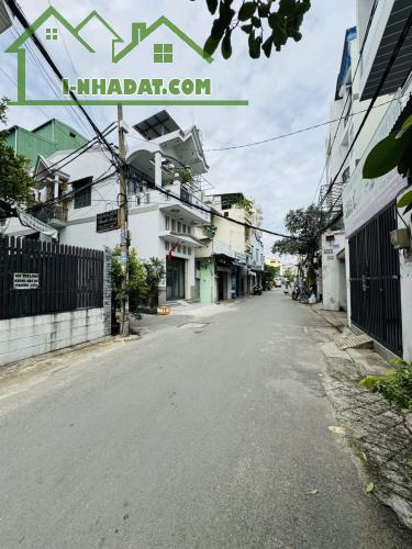 Bán nhà mặt tiền đường Trần Thánh Tông phường 15 quận Tân Bình , 55m2, 3 tầng, giá rẻ  6.9