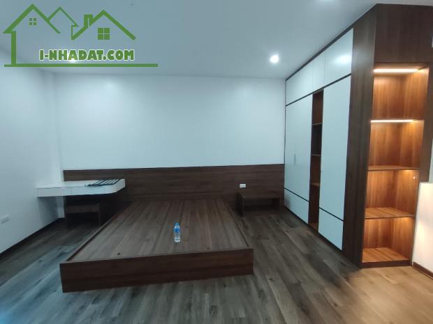 Bán nhà Hoàn Kiếm oto đỗ cổng. 42m2x5. 4ngủ. Nhà đẹp ở luôn giá 5.8 tỷ - 1