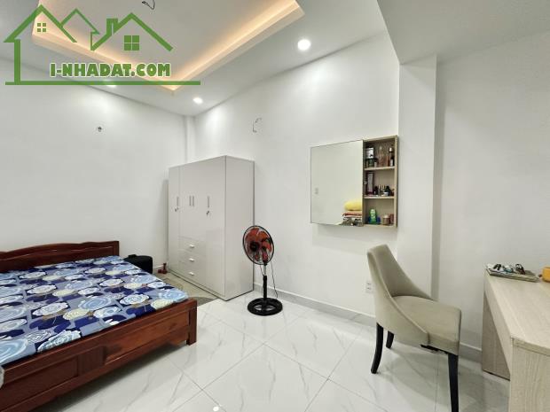 NƠ TRANG LONG P12 BÌNH THẠNH - 2 TẦNG - 53M2 - NGANG LỚN 7.7M - 3 PN - 5.X TỶ. - 1