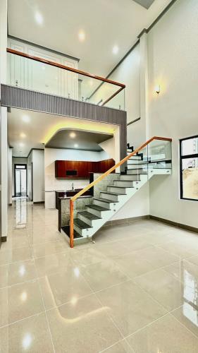 BÁN NHÀ TÂN HIỆP, 1TRỆT 1LẦU LỬNG MỚI ĐẸP, ĐƯỜNG OTO, SÂN ĐẬU OTO