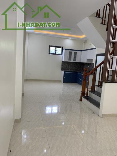 NHÀ ĐÔNG LA (DT30m2,4pn) - ĐI 5 PHÚT RA KĐT ĐÔ NGHĨA,TÂY MỖ, LÊ TRỌNG TẤN - 2