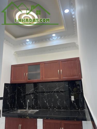 BÁN NHÀ 1/TRUNG ĐÔNG 13 SÁT CHỢ HÓC MÔN , THỚI TAM THÔN , HÓC MÔN