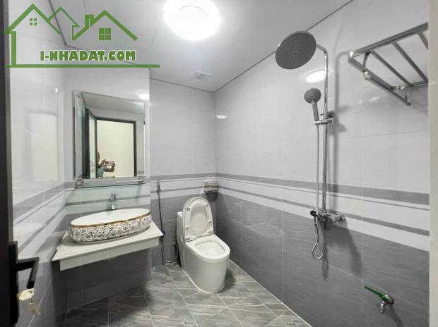 HÀNG TUYỆT CHỦNG THẠCH BÀN 60M2 ÔTÔ ĐỖ CỬA GẦN CHỢ, HỒ ĐIỀU HÒA. 6,1TỶ