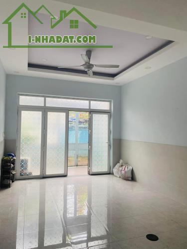 BÁN NHÀ LÊ VĂN QUỚI - NGAY BỐN XÃ - HẺM XE HƠI - 3 TẦNG 3PN 3WC - SHR - GIÁ 5,7T LH 0937.9 - 3