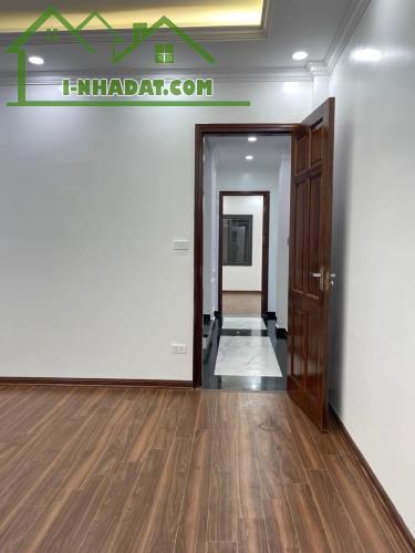 Nhà siêu đẹp phân lô cán bộ Thanh Trì 42m x 6 t ô tô tránh KD hiếm nhà bán 9.9 tỷ - 1