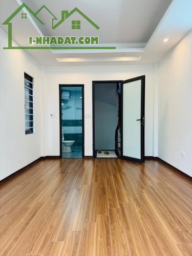Bán nhà Việt Hưng Long Biên, 50m ra Vin Hamoney, diện tích 35m2 lô góc, giá 4 tỷ 600tr - 1