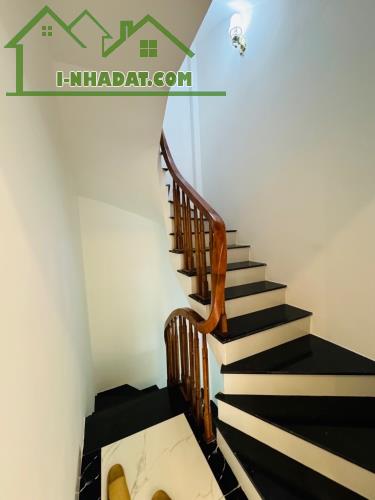 Bán nhà Việt Hưng Long Biên, 50m ra Vin Hamoney, diện tích 35m2 lô góc, giá 4 tỷ 600tr - 3