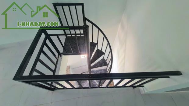 Bán nhà Bình Tân, đường số 12, 39m2, 1 lầu, hẻm xe hơi, nở hậu, có dòng tiền, nhỉnh 3 tỷ - 2