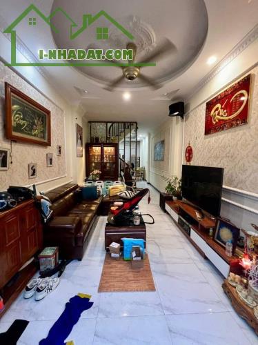 Cần Tiền Gấp, Bán Nhà Việt Hưng, Long Biên 4T, 41m2 chỉ 6,3 tỷ - 2