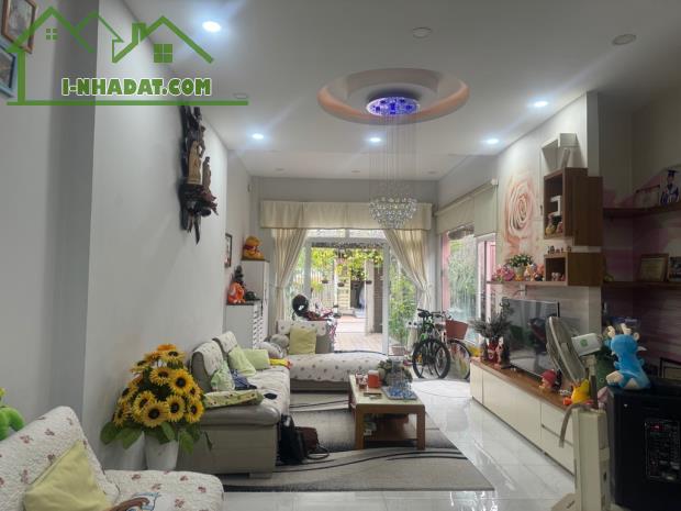 Mặt tiền Mai Hắc Đế Q8 150m2 3 tầng ngang 5m đẹp thoáng ful nội thất xịn, nhỉnh 10 tỷ TL - 3