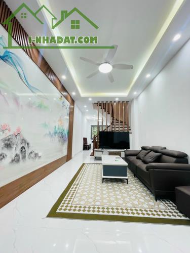 Hàng Hiếm! Lê Trọng Tấn 43m2 – 4 Ngủ - Nhà 2 Mặt Thoáng - Ở Ngay – 8.65 Tỷ