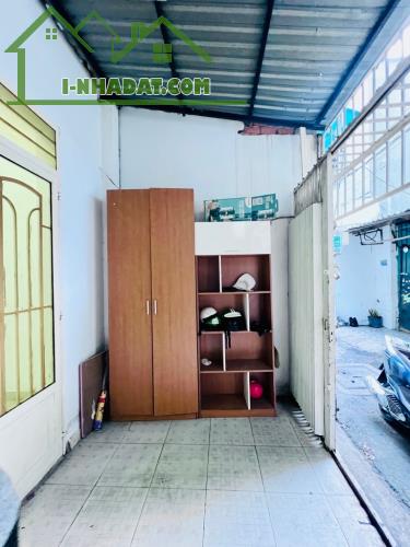 NHÀ RẺ NGUYỄN TƯ GIẢN P12 GV-  - 52M2- NGANG 4.5M-CHỈ NHỈNH 3 TỶ