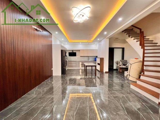Bán nhà ngõ 463 Đội Cấn, Ba Đình, phân lô Quân Đội, ô tô vào nhà. Giá 11 tỷ - 3