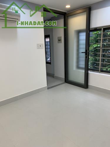 Bán nhà Phú Nhuận, đường Huỳnh Văn Bánh, 93m2, 3 lầu, HXH. Giá 7 Tỷ - 2