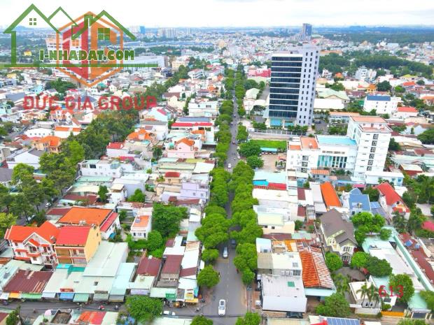 Mặt bằng kinh doanh đường 5 cũ Phan Trung ngang 11m tổng 420m2 giá 70 triệu/tháng