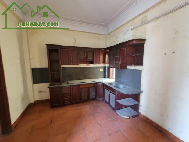 Bán nhà mặt phố giá mặt ngõ 41mx4T MT 4m, kinh doanh, vỉa hè, ô tô ngủ trong nhà, 9 tỷ