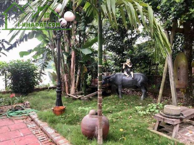 Biệt thự sân vườn Long Biên, 1100m x 3 tầng, mặt tiền 25m, tựa sơn hướng thuỷ, nội thất