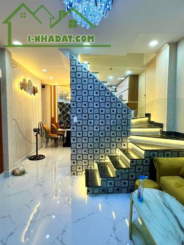 CHỈ 4TY99 CÓ HỘ KHẨU QUẬN 3 NGAY COOPMART RẠCH MIỄU LÊ VĂN SỸ PHƯỜNG 12 QUẬN 3 - NHÀ MỚI - 3