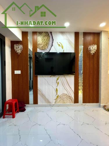 CHỈ 4TY99 CÓ HỘ KHẨU QUẬN 3 NGAY COOPMART RẠCH MIỄU LÊ VĂN SỸ PHƯỜNG 12 QUẬN 3 - NHÀ MỚI
