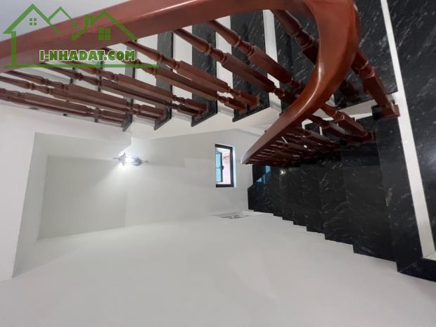 Bán Nhà Việt Hưng 38m2, 5 Tầng,  gần Vinhome - 3