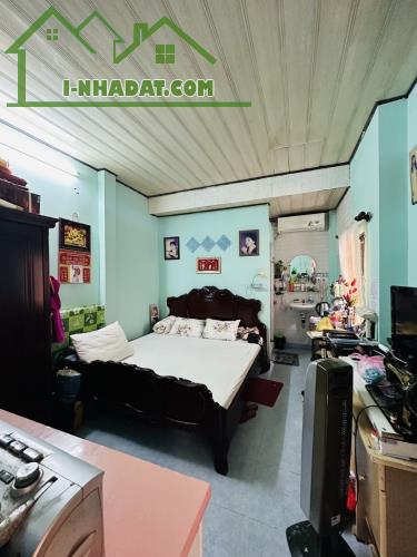 PHÚ NHUẬN - SÁT MẶT TIỀN - 46M2 - LÔ GÓC THOÁNG MÁT - 5.X TỶ - 2