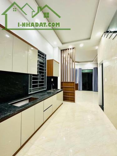 Nhà Bùi Đình Tuý - Đinh Bộ Lĩnh ,50m2 , 4 tầng ,4 PN ,DT 12tr, PL chuẩn