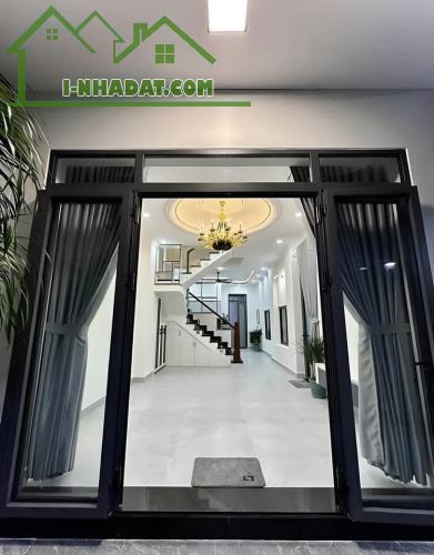 BÁN NHÀ LẦU 6X19 SHR THỔ CƯ 100% GẦN CỔNG 3 SÂN BAY BIÊN HÒA CHỈ 800TR DỌN Ở NGAY - 1