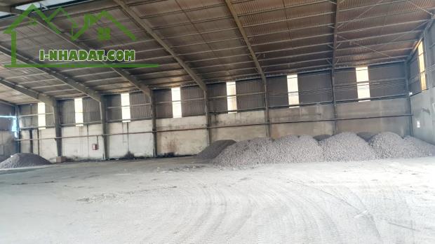 Cho thuê kho xưởng mặt tiền nhựa 2800m2 ,Đức Hòa, Long An giá 130tr/tháng . - 1