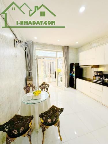 CHÍNH CHỦ BÁN NHÀ ĐẸP FULL NỘI THẤT, NGAY TÂN TẠO, BÌNH TÂN, 66M2, NGANG 4M, HXH, NHỈNH 5
