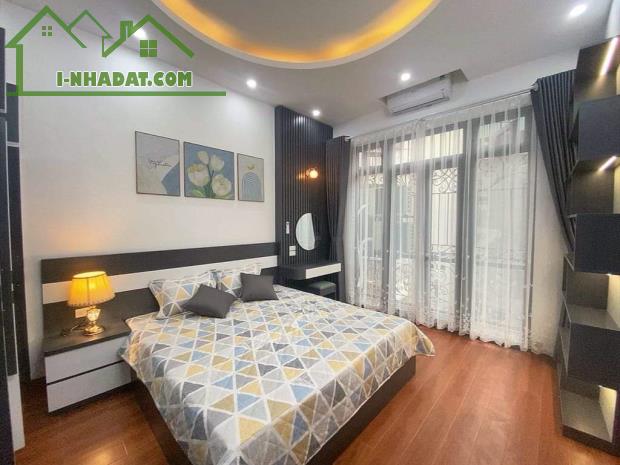 Sốc hoa hậu Ngọc Khánh, Ba Đình, phân lô, ô tô đỗ cửa, gần phố, 52m, 9.98 tỷ