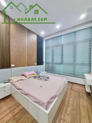 Nguyên Hồng - Đống Đa, phân lô ô tô KD Dt 50 m2, 5 tầng, mt 4 mét, giá 21.9 tỷ - 2