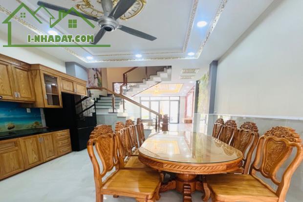 Bán nhà 87/ Tô Hiệu, Tân Phú, 4 x 16m, 64 m², 4 tầng BTCT đẹp, vị trí - 4
