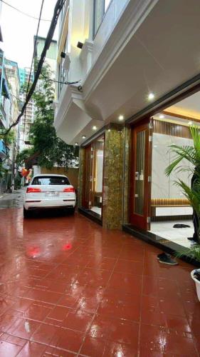 Bán Nhà Hoàng Đạo Thành, Lô Góc, Vỉa Hè Gara Oto, Nhà 5 Tầng Chỉ 8.9 Tỷ