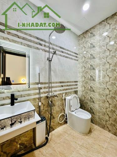 🔥 Cần tiền bán gấp căn nhà Đường Nguyễn Trãi, P.8, Quận 5. Giá chỉ 2tỷ660 còn thương lượn - 2