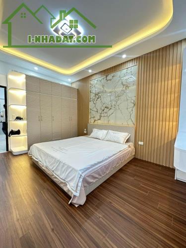 SIÊU PHẨM VIP - Bán nhà phân lô Lê Trọng Tấn, Thanh Xuân. DT: 57m. Giá: 16 tỷ. ngõ oto - 2