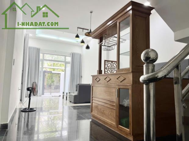 TIN THẬT:Nhà 3 tầng hoàn công,hẻm xe hơi thông,8x15,Đường 24 Linh Đông,Thủ Đức - 2