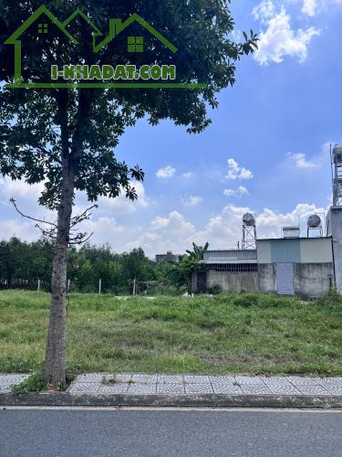 Còn đúng 1 nền 2 mặt tiền trước sau. 90m2, ngang 6m dài 16m. đường 8m. - 2