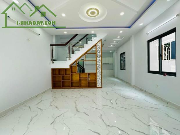 Ngộp bank bán gấp căn nhà Đường Trần Phú, Quận 5. Giá chỉ 2tỷ460 thương lượng. - 2