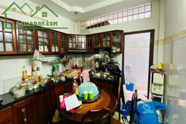 Bán nhà mặt tiền Lã Xuân Oai, Thủ Đức, 100 m², 3.5m x 28.5m - 1