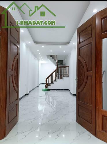Nhà vip phố Trạm LB 44m2 x 4T mới tinh 5 ngủ ở ngay, gần vườn hoa, đi bộ ra Aeon. 6,5tỷ - 4