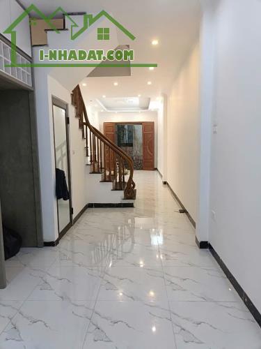 Nhà vip phố Trạm LB 44m2 x 4T mới tinh 5 ngủ ở ngay, gần vườn hoa, đi bộ ra Aeon. 6,5tỷ - 3