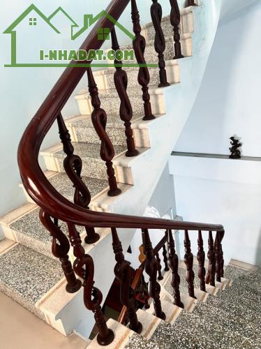 Bán nhà Việt Hưng,Long Biên 3 tầng,90m2,Mt5m tương lai sáng nhỉnh 8 tỷ - 4