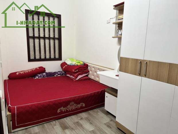 Bán nhà Việt Hưng,Long Biên 3 tầng,90m2,Mt5m tương lai sáng nhỉnh 8 tỷ - 5