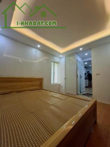 HƠN 2 TỶ *TẬP THỂ ĐỒNG XA *MAI DỊCH *60M2 *2 NGỦ *CĂN GÓC 3 THOÁNG *Ô TÔ ĐỖ CHÂN CẦU THANG - 2