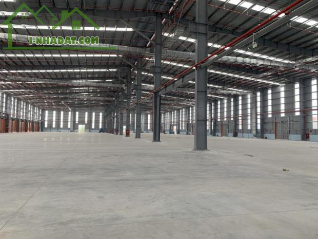 Cho thuê kho xưởng DT 1300m2 KCN Đan Phượng, Hà Nội.